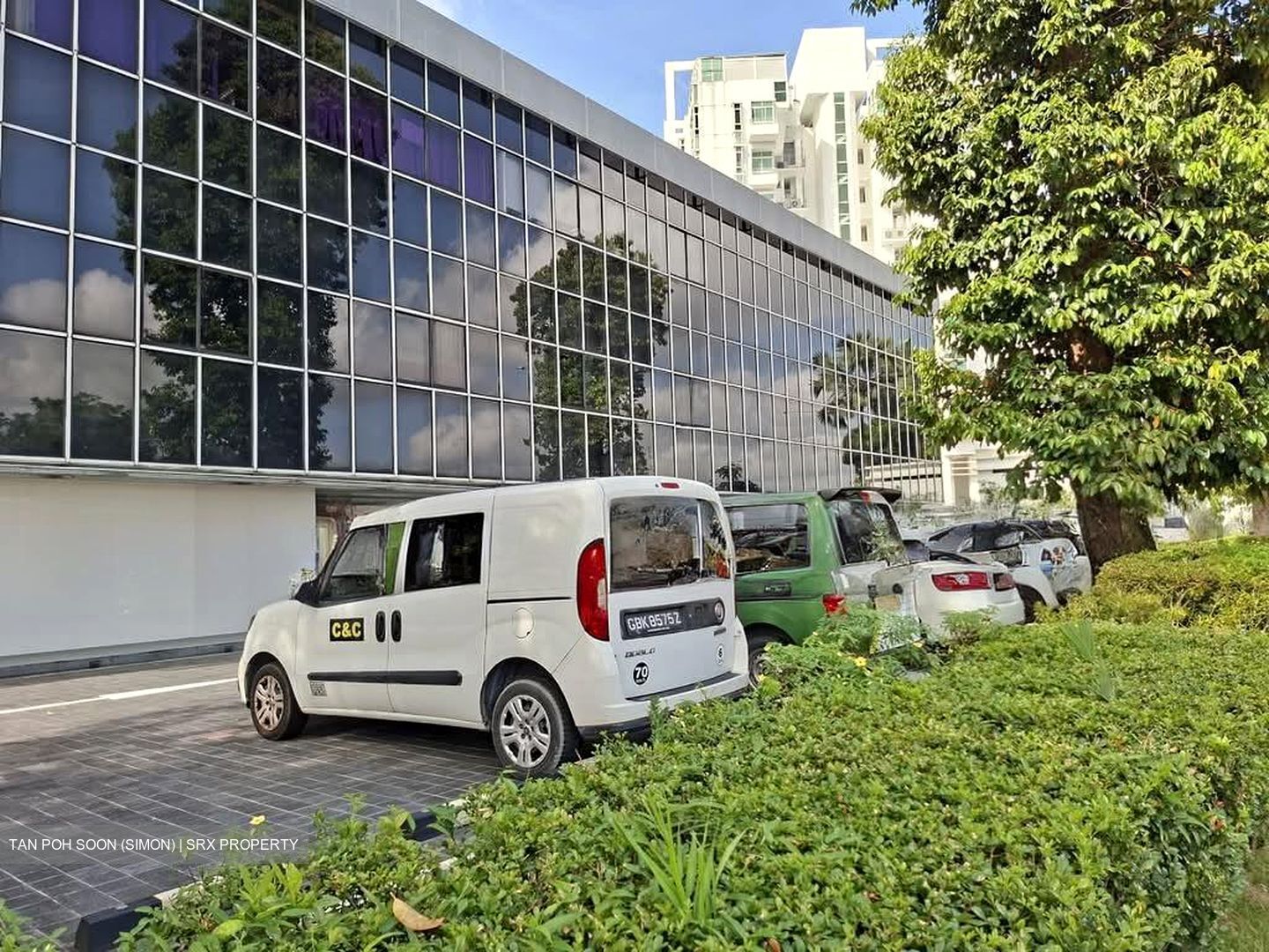 Tan Chong Motor Centre (D21), Office #581164661